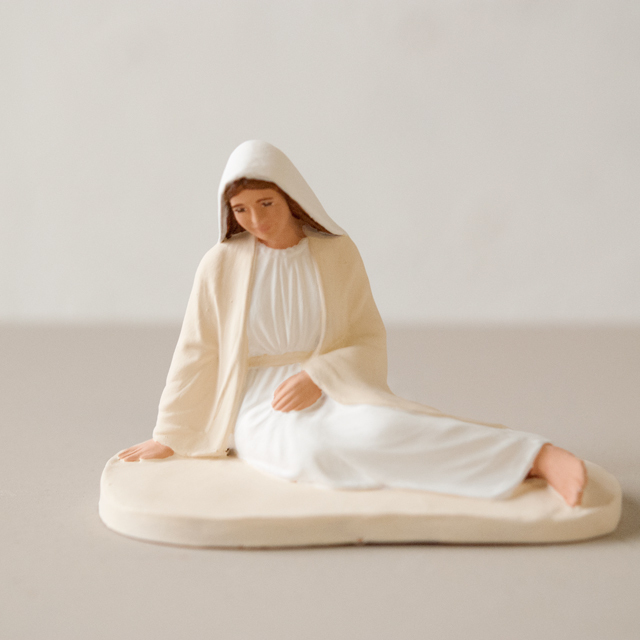 横たわるマリア様 / L