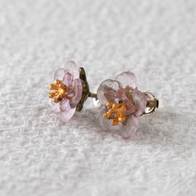 ピーチブロッサム スタッドピアス / Michael Michaud