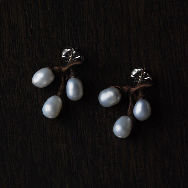 ネコヤナギ ピアス / Michael Michaud