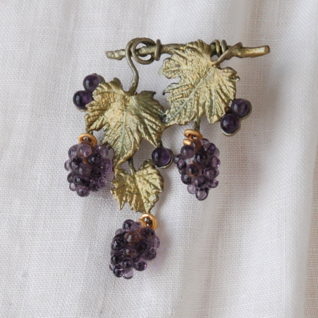 ワイルドグレープヴィアン ブローチ / Michael Michaud