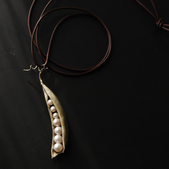 エンドウ　ネックレス（パール付） / Michael Michaud