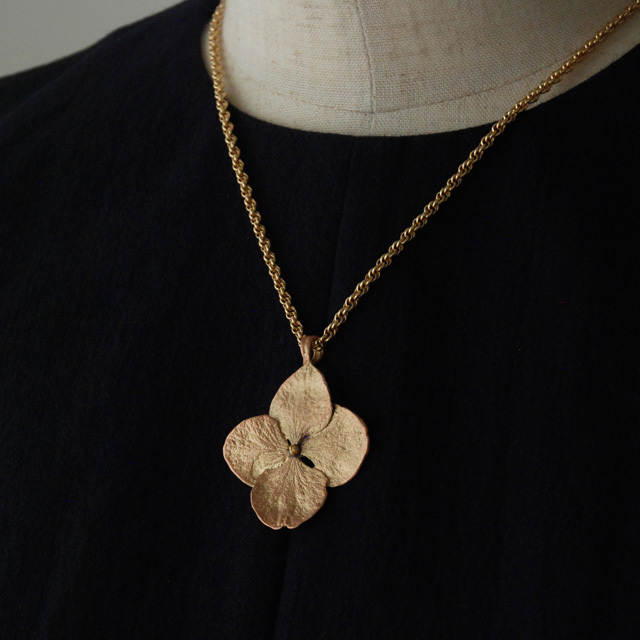 アジサイ　18”ペンダント / Michael Michaud