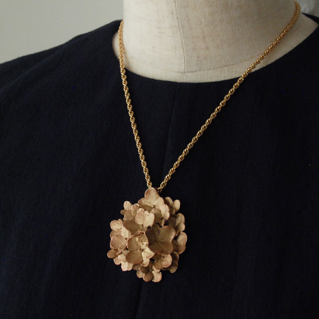 アジサイ　ブーケペンダント / Michael Michaud