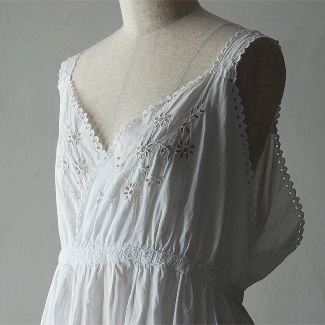 カシュクールワンピース / La Cousine Des Lilas