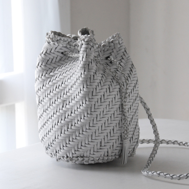 レザーバッグ POMPOM ホワイト / DRAGON