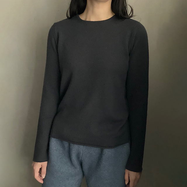 クルーネックセーター LEWA / oyuna