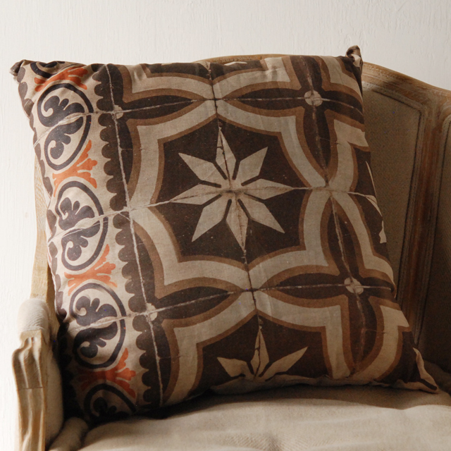 クッションＬサイズ F / VOX POPULI