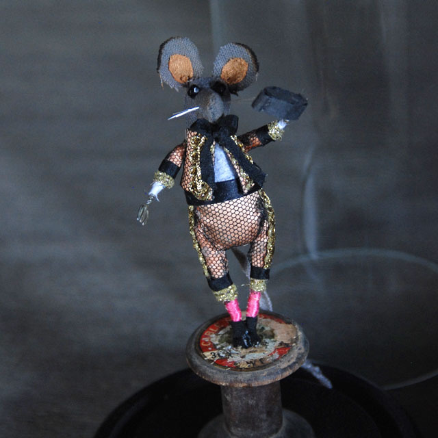 ネズミのオブジェ　”闘牛士” / VOX POPULI