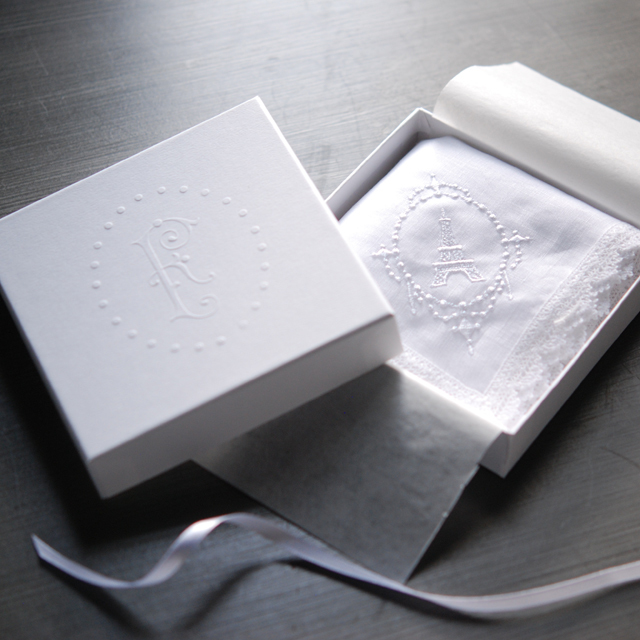 エッフェル塔　リネンハンカチ　ギフトボックス入り