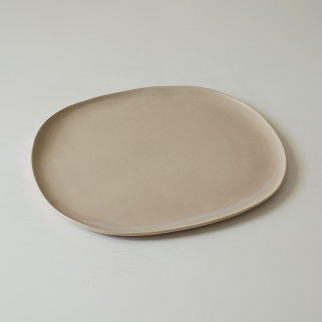 オーバルプレート sand / Christiane Perrochon ストーンウェア